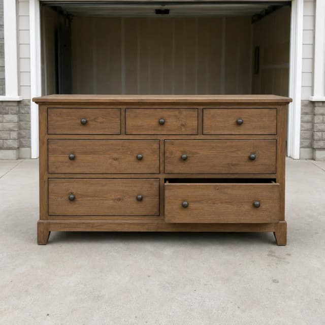 Dresser